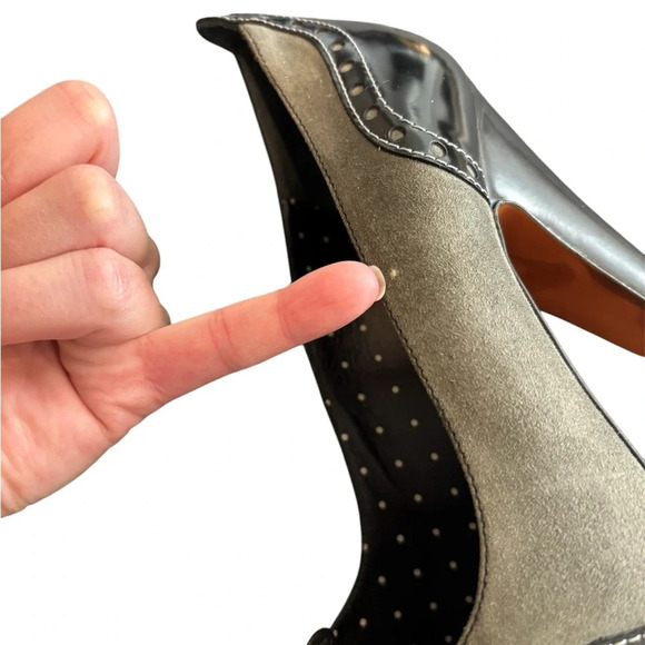 Moschino Italy Black & Gray Suede Leather Peep Toe Pumps Women’s Size 6.5 - Picture 9 of 9